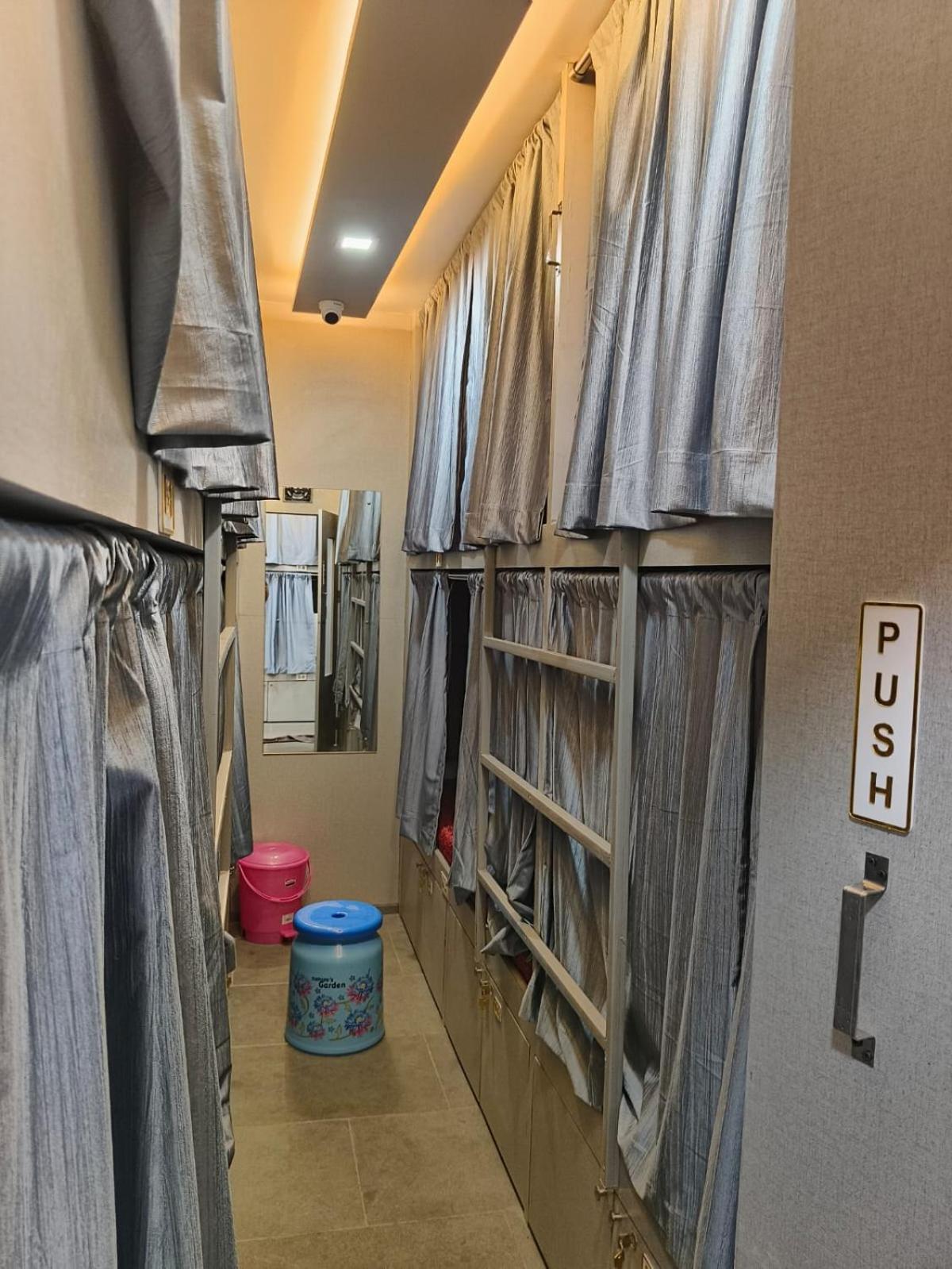 Rest Inn Hostel Dormitory Mumbai Luaran gambar
